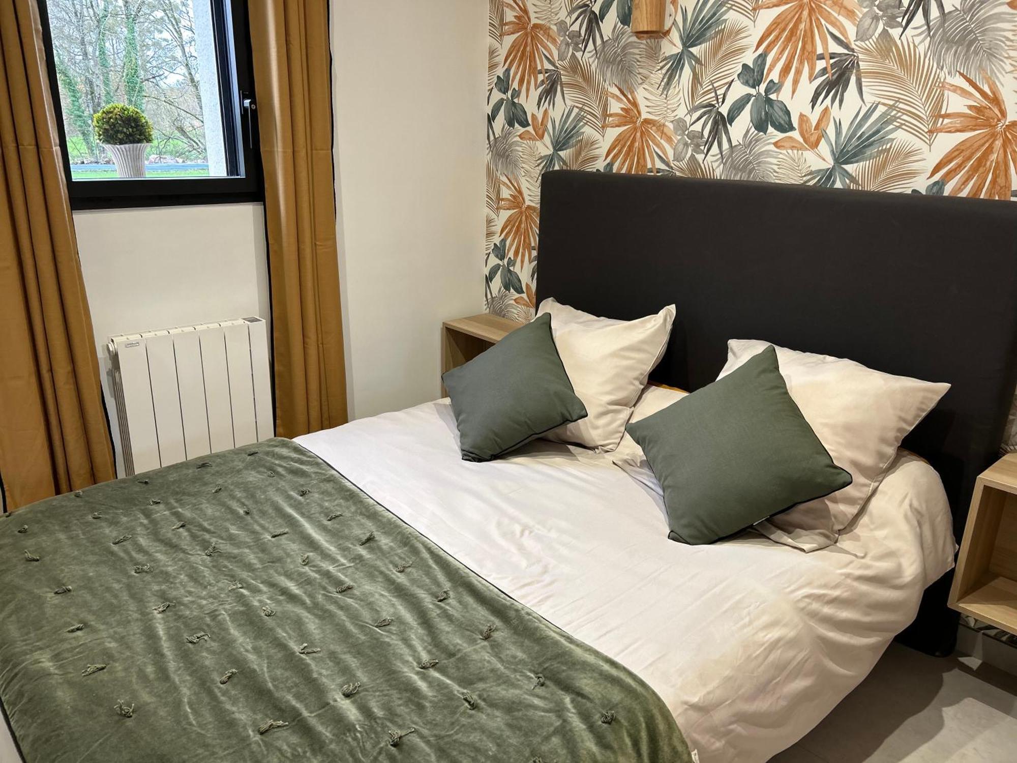 Home Vert La Suite Forges de Lanouee 외부 사진